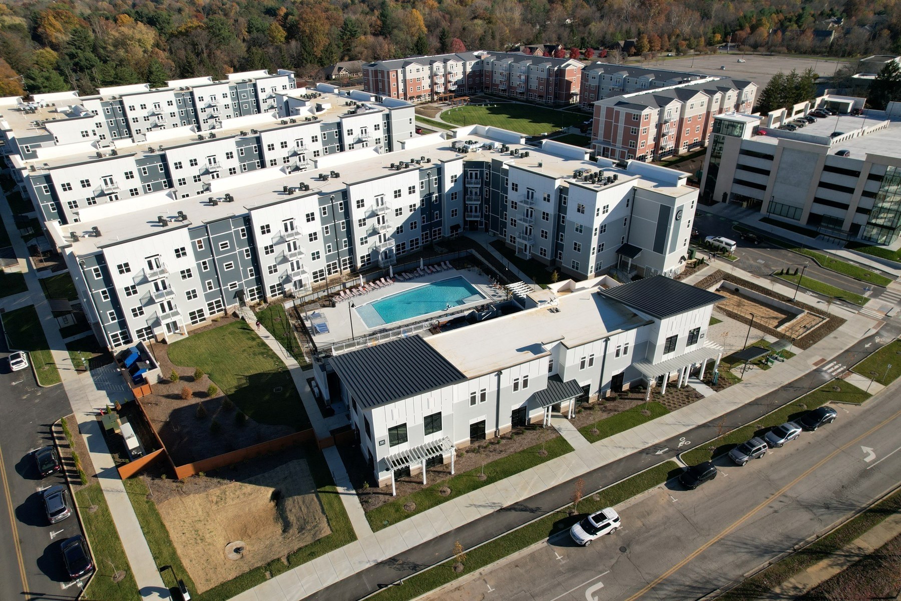 New roof on apartment building in Indianapolis